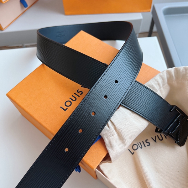 ルイヴィトンベルト角部分ディテール